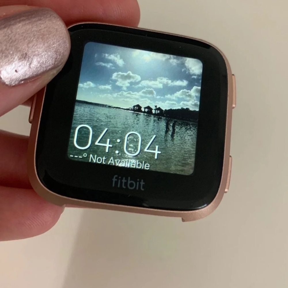 Like New FitBit Versa Special Edition Rose Gold